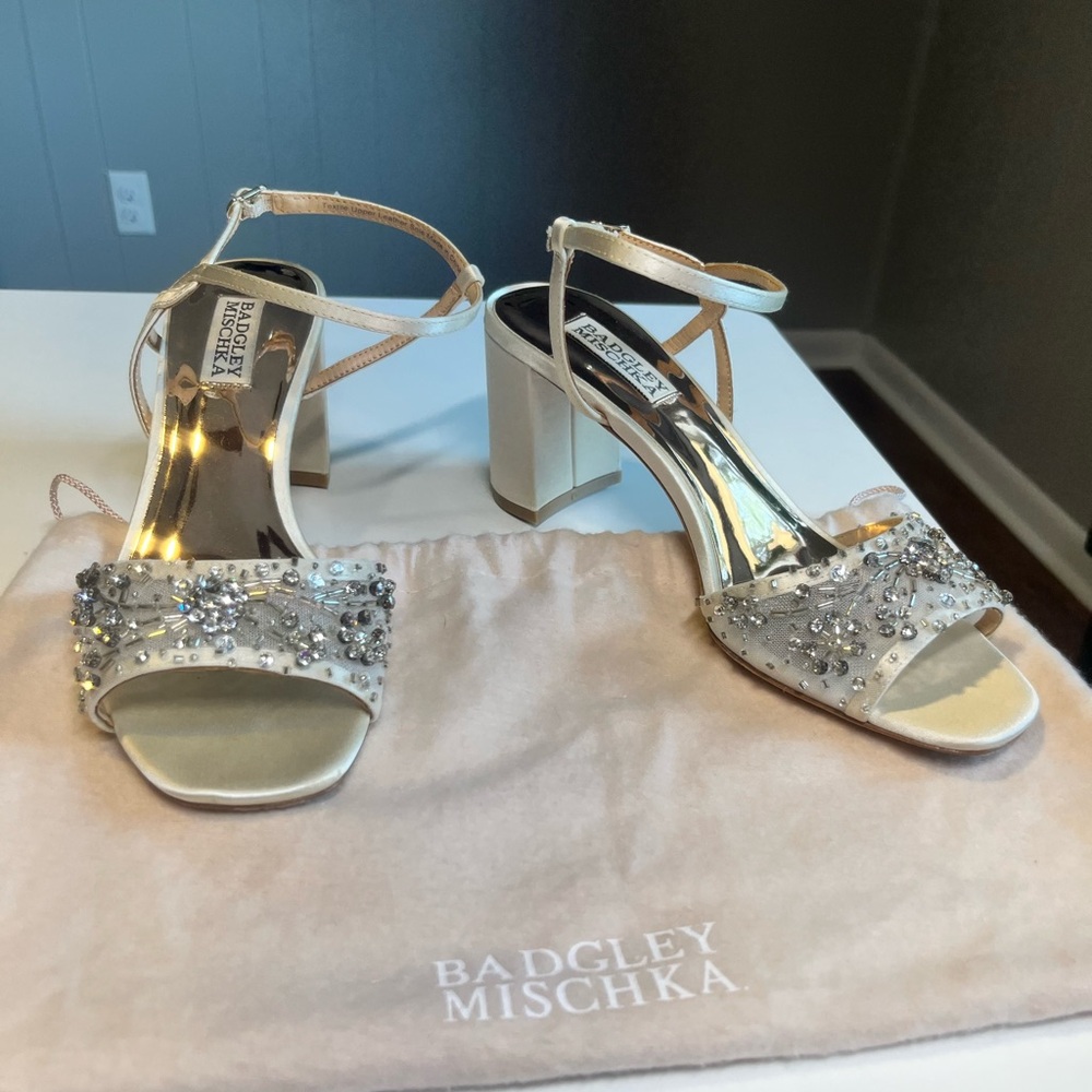 Ivory Badgley Mischka open-toed heels